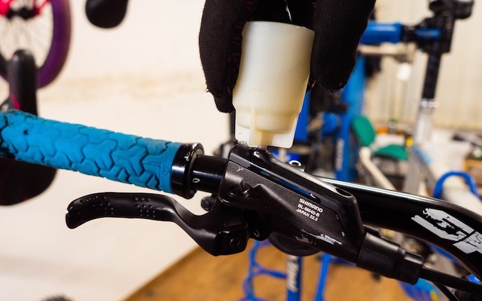 Обслуживание гидравлических тормозов Shimano TF7U6W2IKkM.jpg